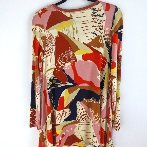 LOGO Tunic with Mod Pattern in Fall Colors XS - Picture 2 of 10